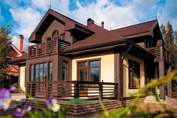 Крыша дома и фасад: как лучше сочетать цвета